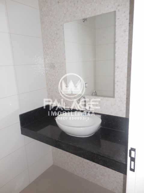 Imagens do imóveis Salão :  / Comercial / Centro