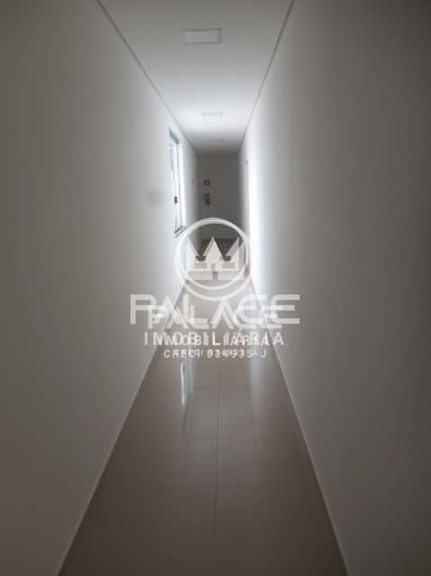 Imagens do imóveis Salão :  / Comercial / Centro