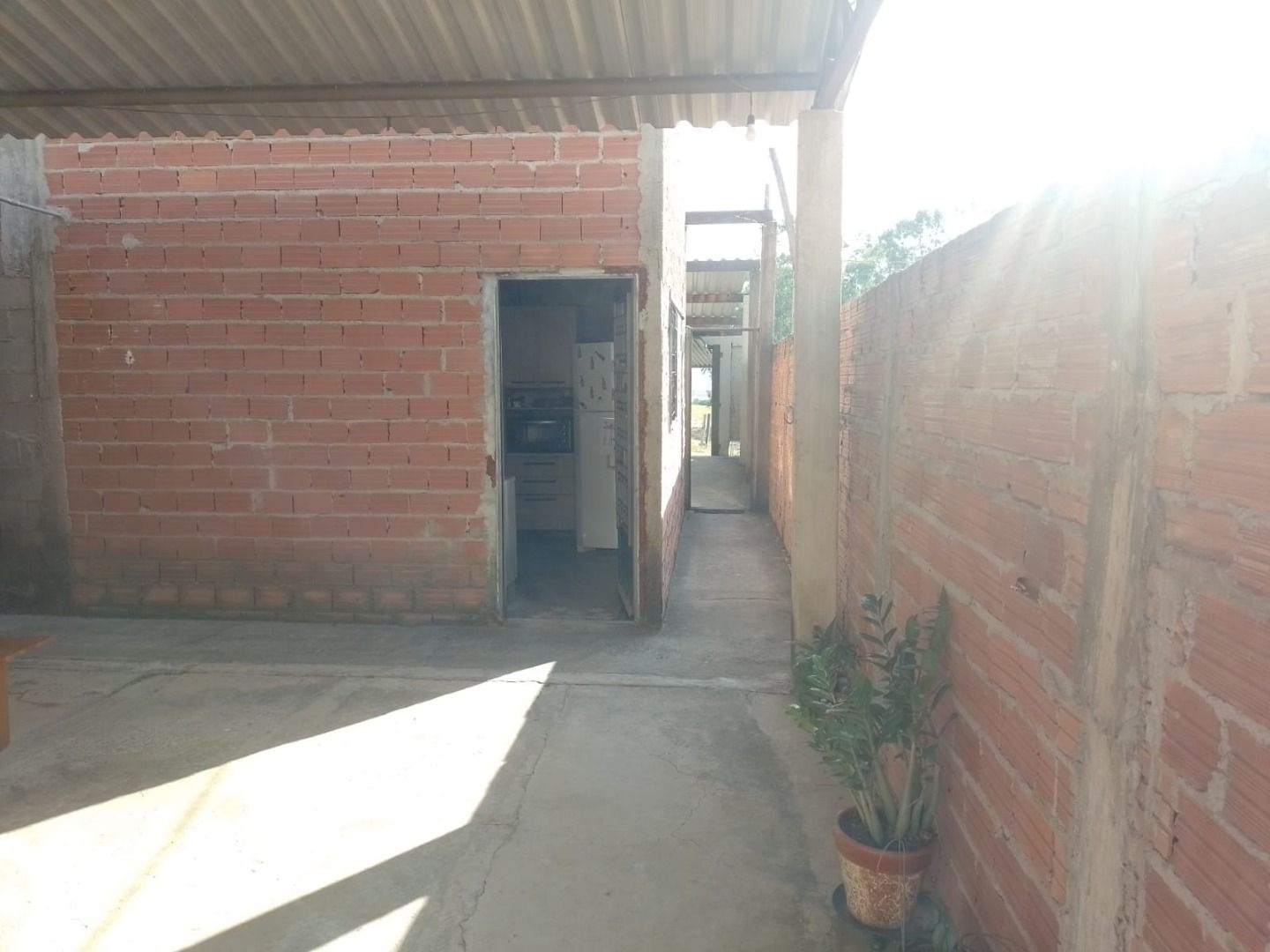 Imagens do imóveis casa à venda em jardim vitória, saltinho 1 quarto 60m²