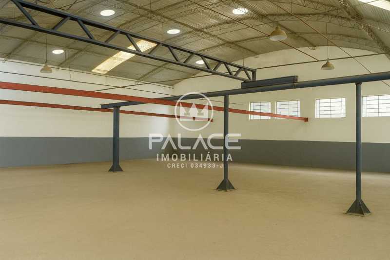 Imagens do imóveis Barracão :  / Comercial / Vila Rezende