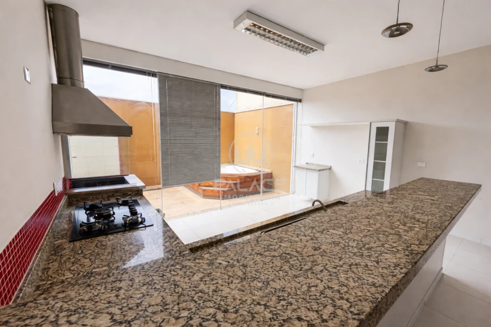 CASA PARA LOCAÇÃO / 3 QUARTOS/ CASTELINHO