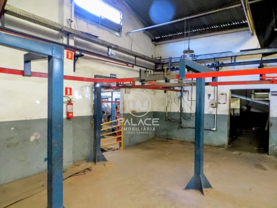 Barracão :  / Comercial / Vila Rezende