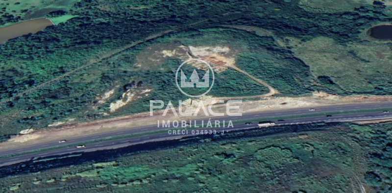 Área com 180 metros de frente para a rodovia, Piracicaba, SP.