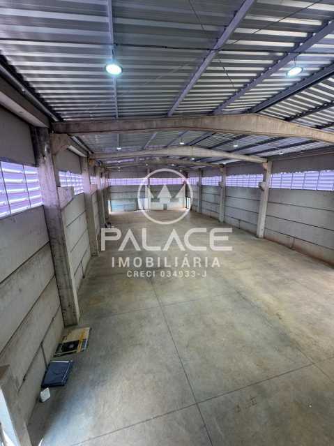 Imagens do imóveis EXCELENTE BARRACÃO EM CONDOMÍNIO FECHADO INDUSTRIAL