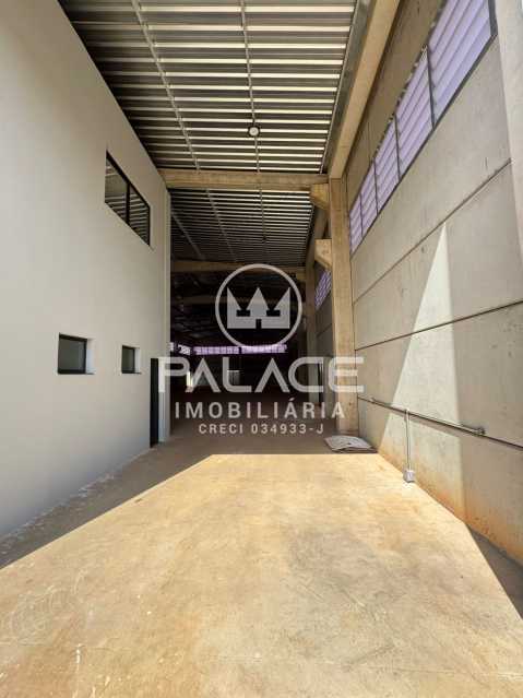 Imagens do imóveis EXCELENTE BARRACÃO EM CONDOMÍNIO FECHADO INDUSTRIAL