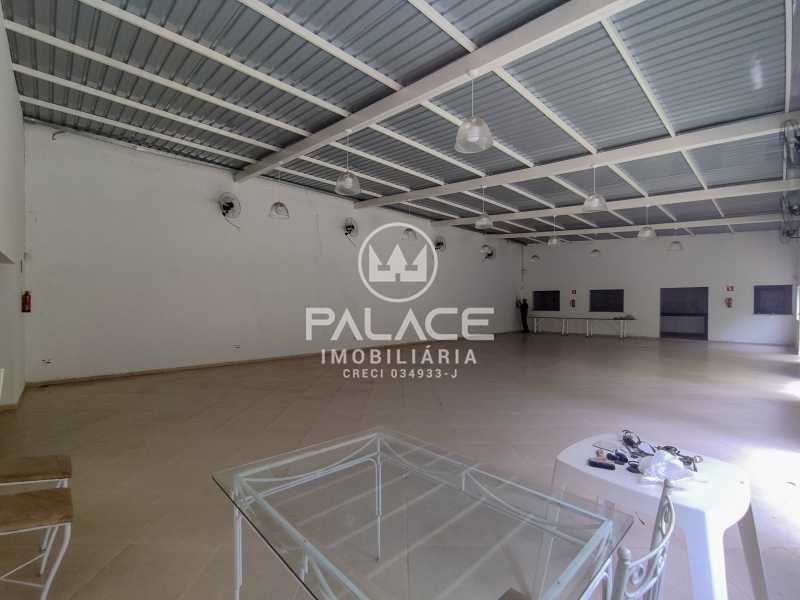 Imagens do imóveis Salão, 322m², trifásico :  / Comercial / Estância Lago Azul (Ártemis)