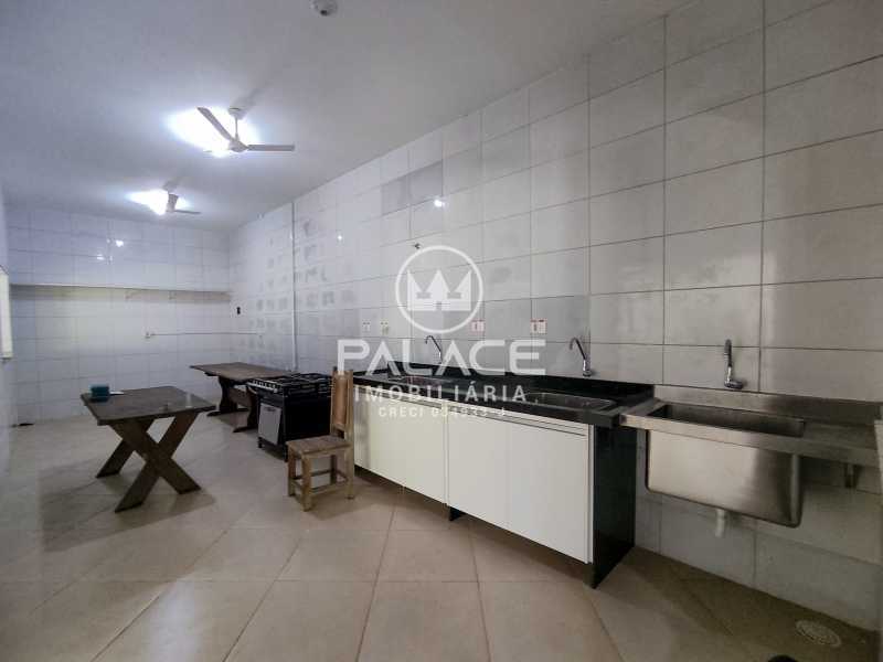 Imagens do imóveis Salão, 322m², trifásico :  / Comercial / Estância Lago Azul (Ártemis)