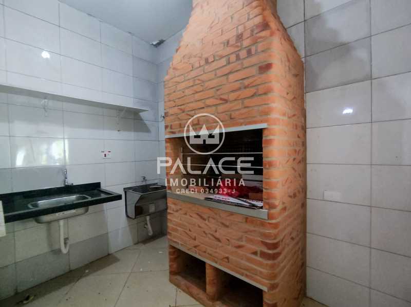 Imagens do imóveis Salão, 322m², trifásico :  / Comercial / Estância Lago Azul (Ártemis)