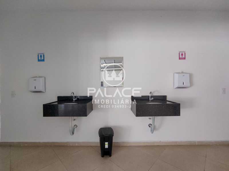 Imagens do imóveis Salão, 322m², trifásico :  / Comercial / Estância Lago Azul (Ártemis)