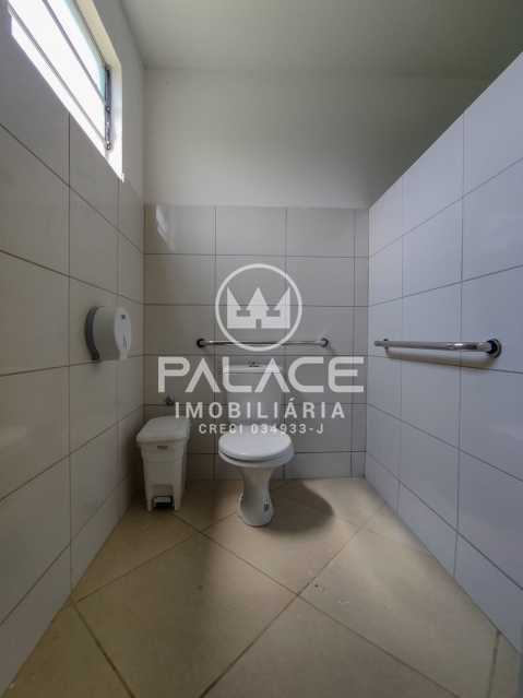 Imagens do imóveis Salão, 322m², trifásico :  / Comercial / Estância Lago Azul (Ártemis)