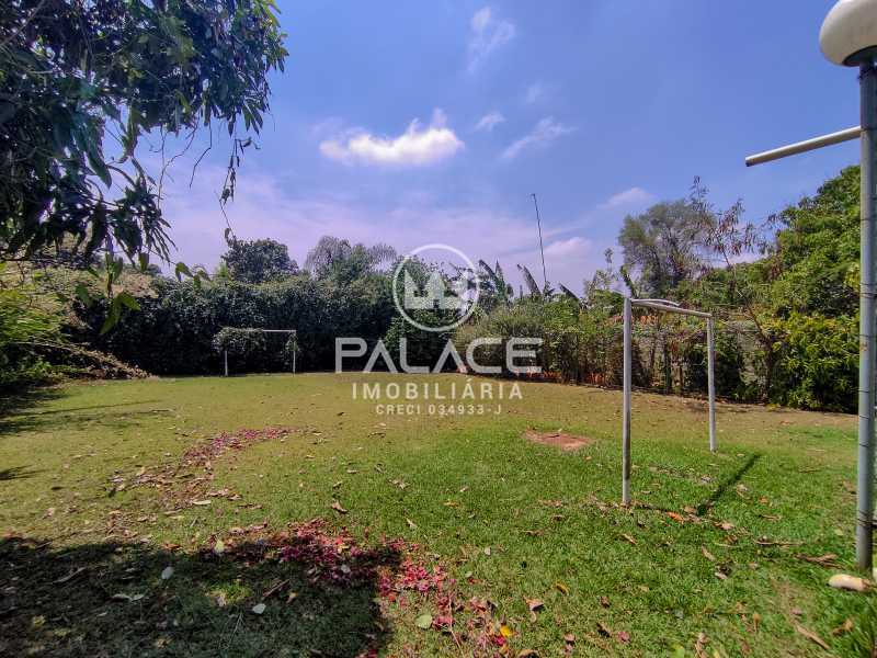 Imagens do imóveis Salão, 322m², trifásico :  / Comercial / Estância Lago Azul (Ártemis)