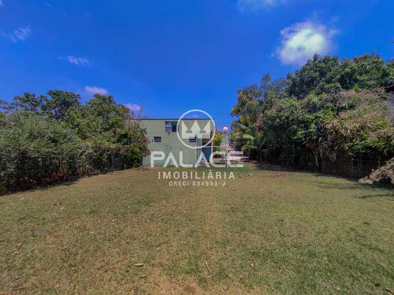 Imagens do imóveis Salão, 322m², trifásico :  / Comercial / Estância Lago Azul (Ártemis)