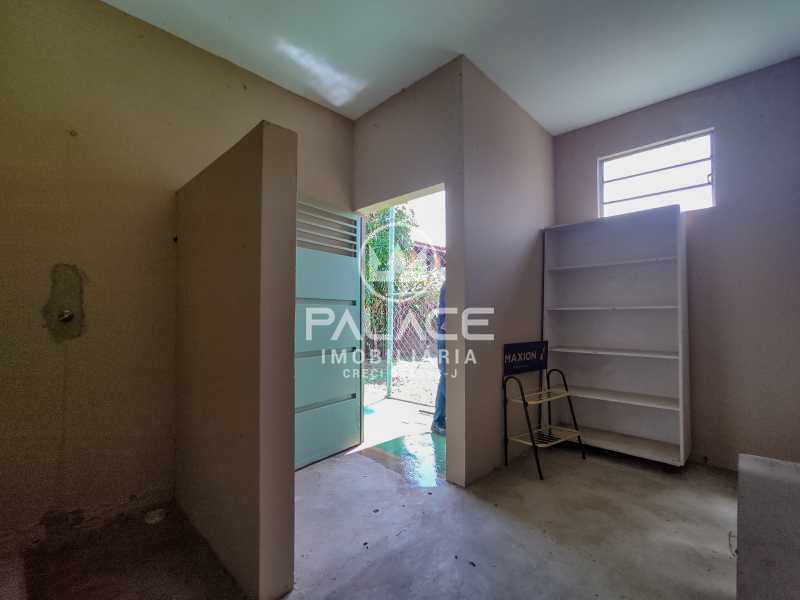 Imagens do imóveis Salão, 322m², trifásico :  / Comercial / Estância Lago Azul (Ártemis)