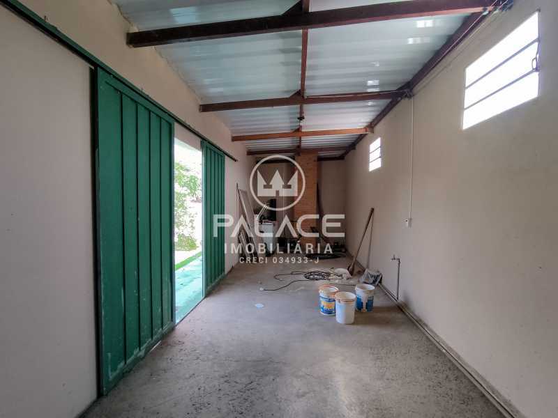 Imagens do imóveis Salão, 322m², trifásico :  / Comercial / Estância Lago Azul (Ártemis)