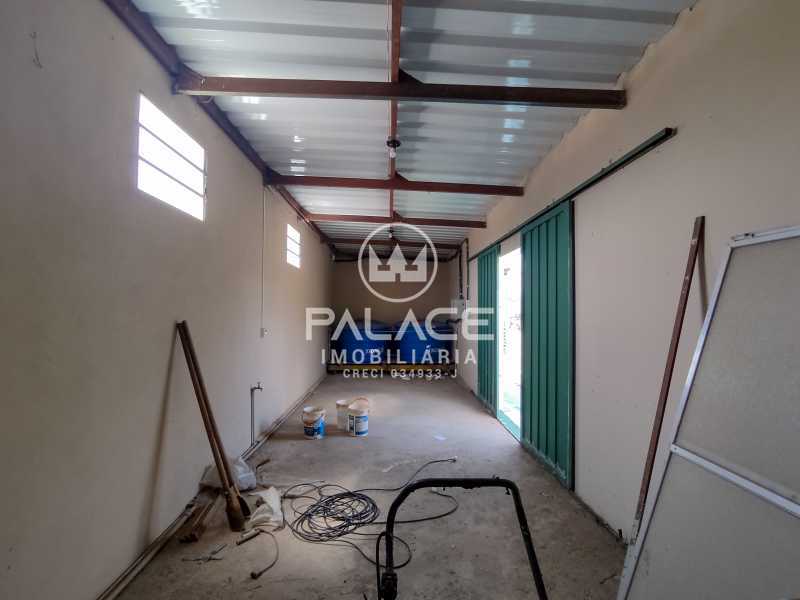 Imagens do imóveis Salão, 322m², trifásico :  / Comercial / Estância Lago Azul (Ártemis)