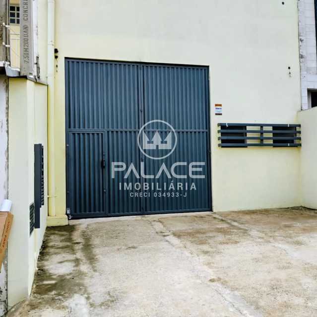 Imagens do imóveis Barracão :  / Comercial / Vila Industrial