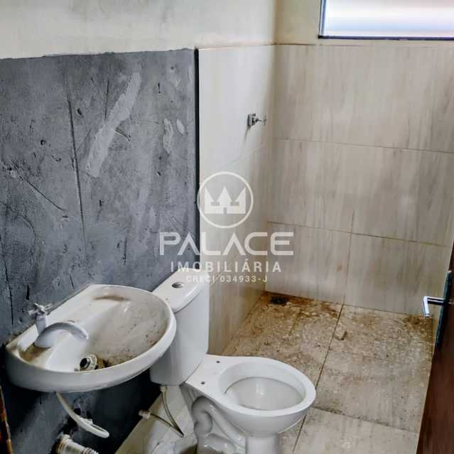 Imagens do imóveis Barracão :  / Comercial / Vila Industrial