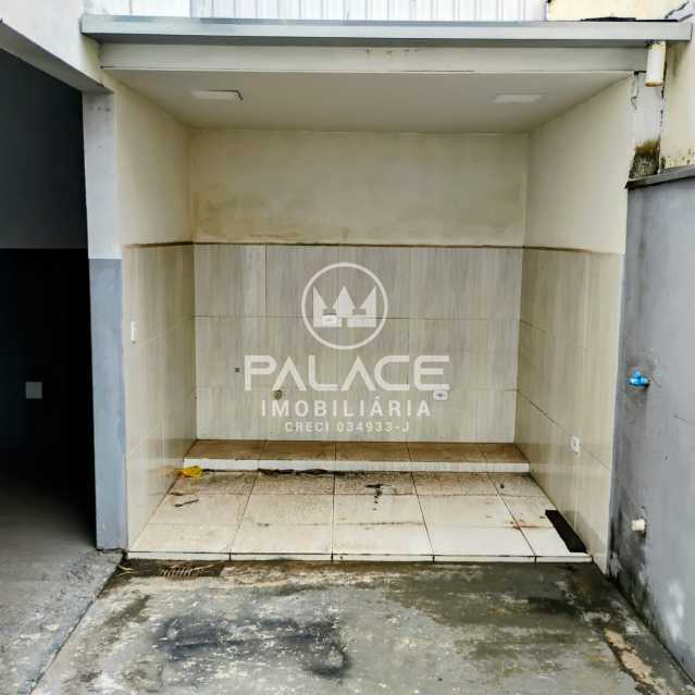 Imagens do imóveis Barracão :  / Comercial / Vila Industrial