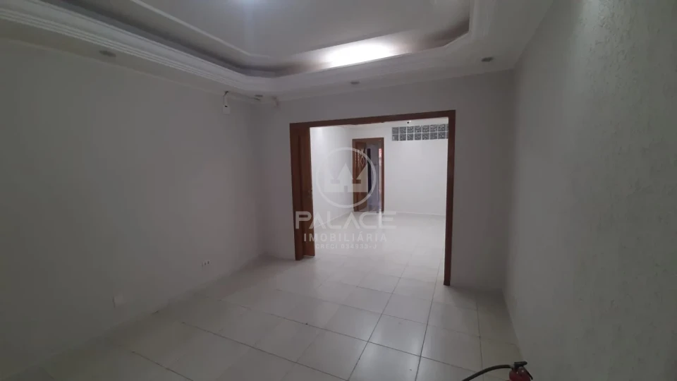 CASA PARA LOCAÇÃO /  3 QUARTOS / 5 VAGAS DE GARAGEM /COMERCIAL /  RESIDENCIAL