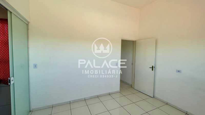 Casa de rua :  / Residencial / Jardim Glória