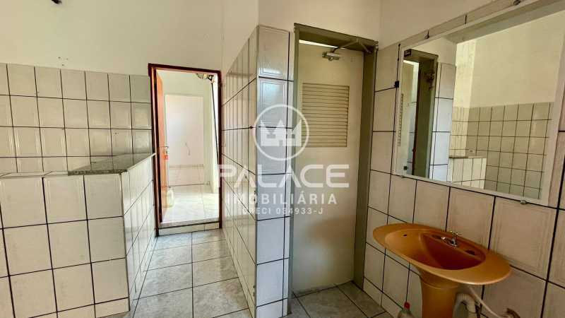 Casa de rua :  / Residencial / Jardim Glória