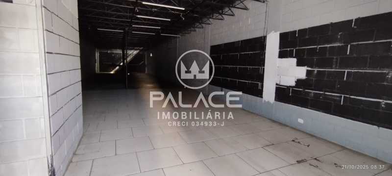 Imagens do imóveis Barracão :  / Comercial / Paulicéia