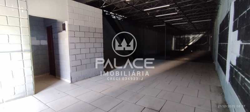 Imagens do imóveis Barracão :  / Comercial / Paulicéia