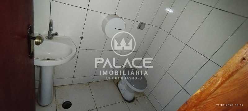 Imagens do imóveis Barracão :  / Comercial / Paulicéia