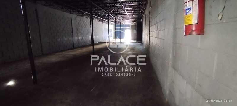 Imagens do imóveis Barracão :  / Comercial / Paulicéia