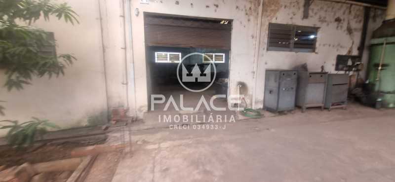 Imagens do imóveis Barracão :  / Comercial / Vila Independência