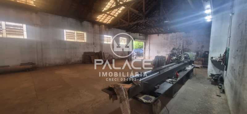 Imagens do imóveis Barracão :  / Comercial / Vila Independência