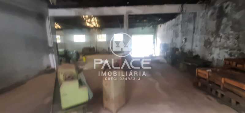 Imagens do imóveis Barracão :  / Comercial / Vila Independência