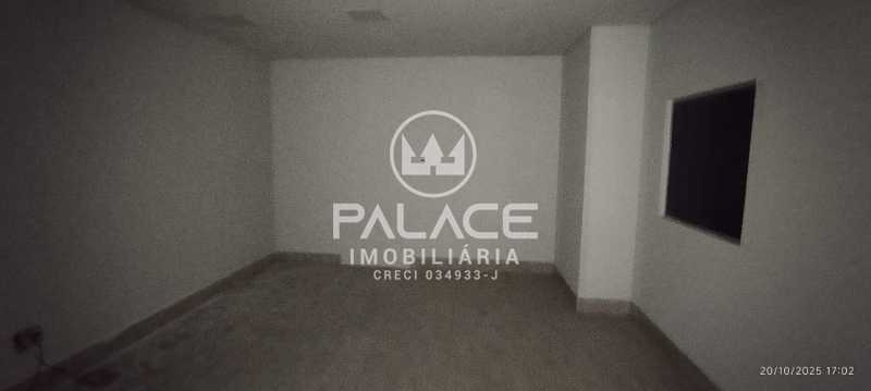 Imagens do imóveis Barracão :  / Comercial / Paulicéia