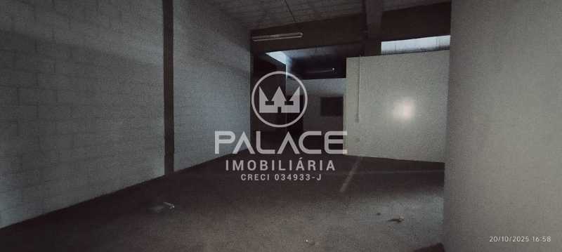 Imagens do imóveis Barracão :  / Comercial / Paulicéia