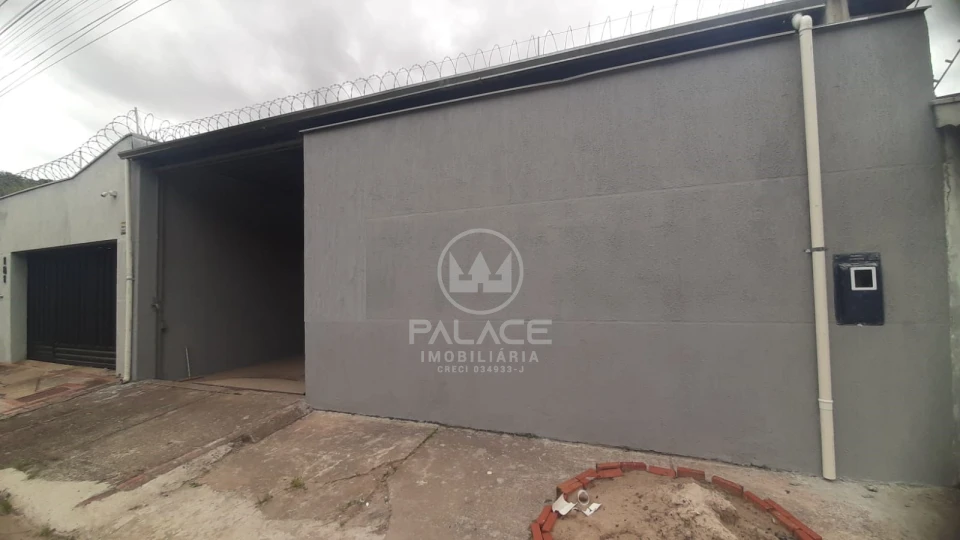 BARRACAO / LOCACAO  / PQ PRIMEIRO DE MAIO /