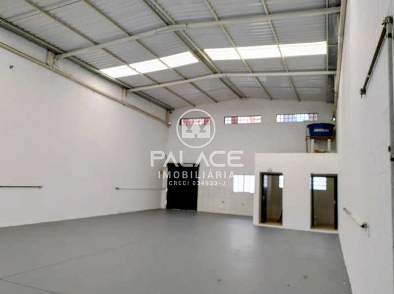 Imagens do imóveis Barracão :  / Comercial / Paulicéia