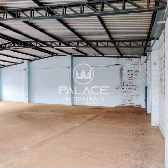 Barracão :  / Comercial / Vila Rezende