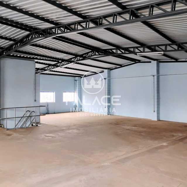 Barracão :  / Comercial / Vila Rezende