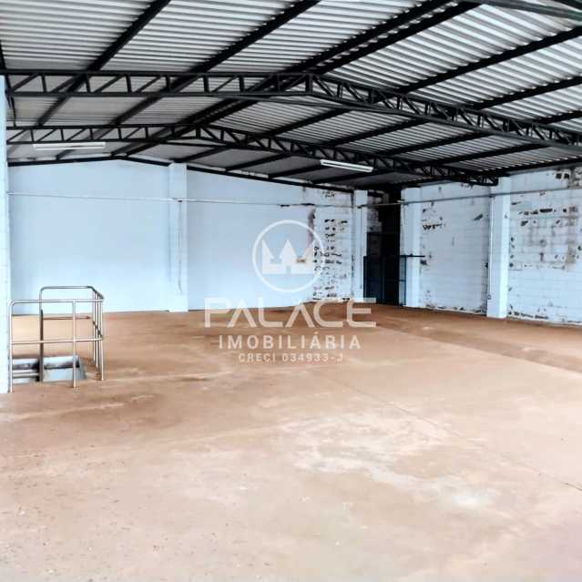 Barracão :  / Comercial / Vila Rezende