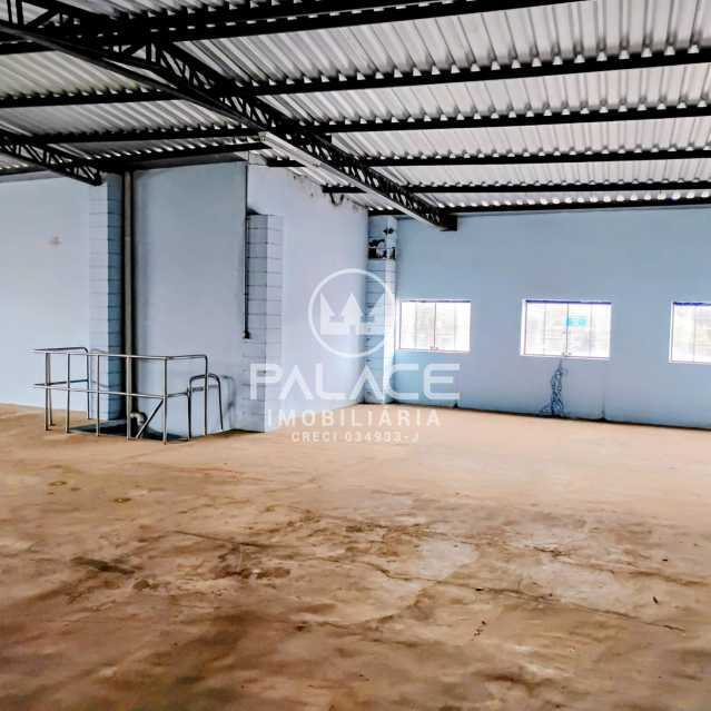 Barracão :  / Comercial / Vila Rezende