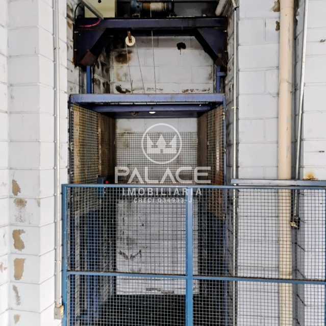 Barracão :  / Comercial / Vila Rezende