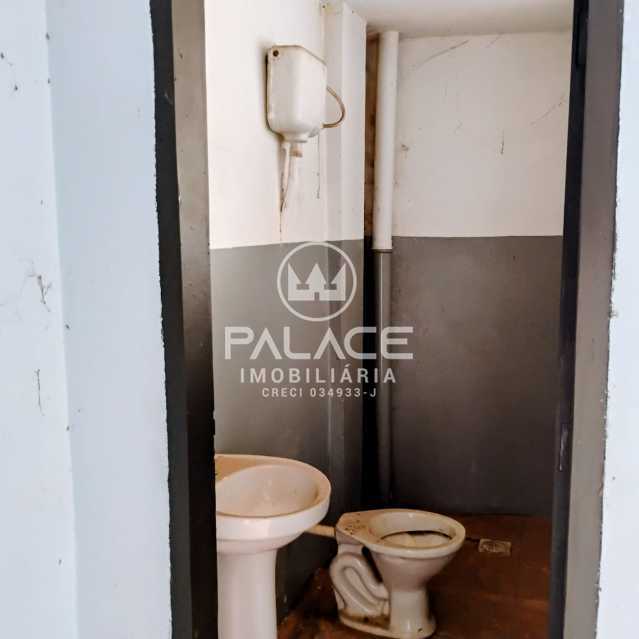 Barracão :  / Comercial / Vila Rezende