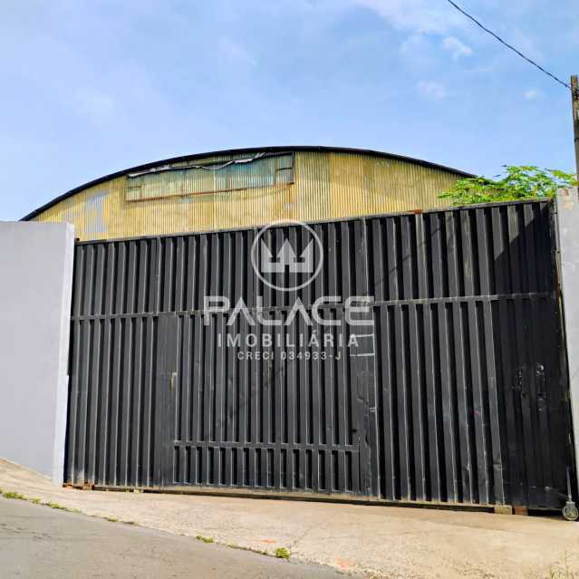 Imagens do imóveis Barracão :  / Comercial / Paulicéia