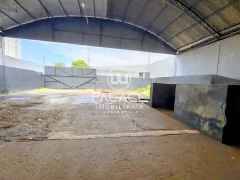 Imagens do imóveis Barracão :  / Comercial / Paulicéia