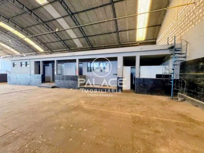 Imagens do imóveis Barracão :  / Comercial / Paulicéia