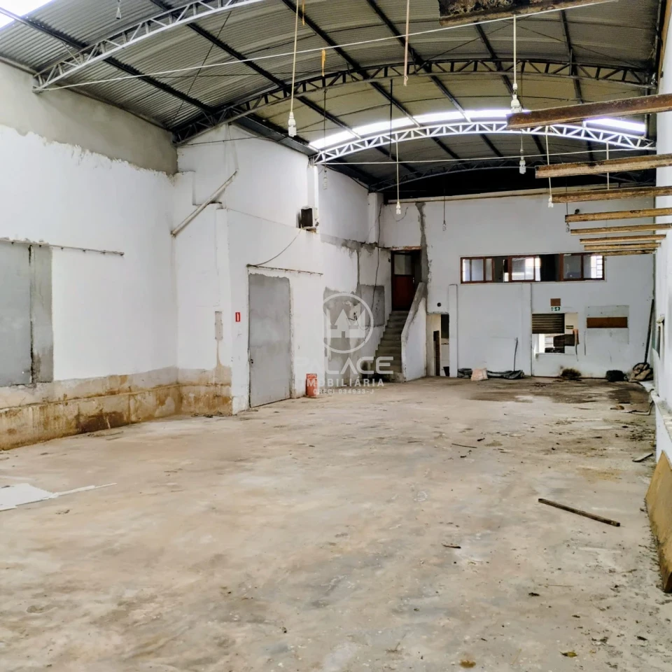 Barracão disponivel para locação