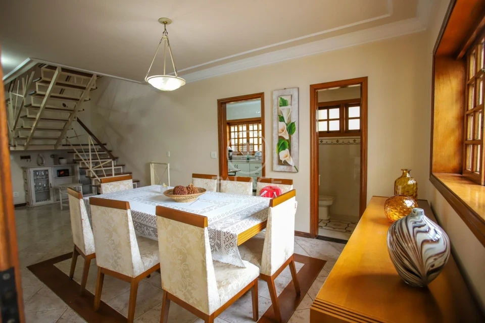 Sobrado de alto Padrão a venda em bairro Nova América