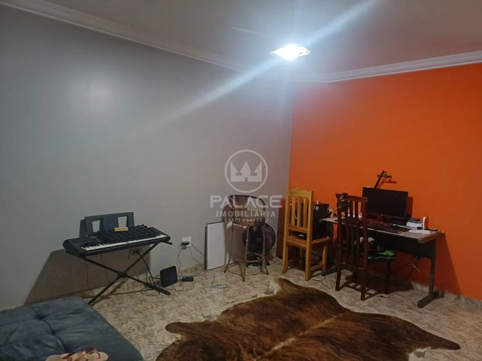 Casa a Venda no Bairro Jupiá