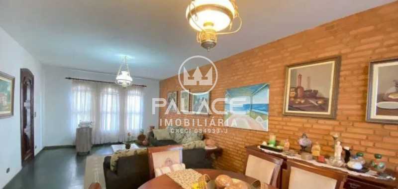 Imagens do imóveis Casa de rua : Térrea / Residencial / Nova América