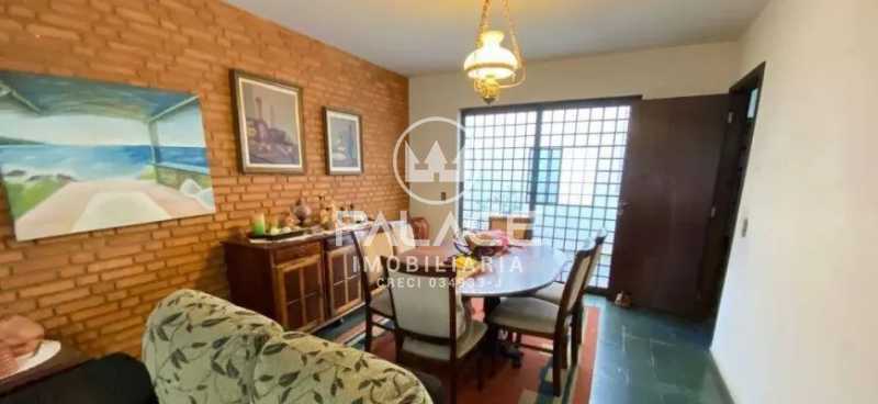 Imagens do imóveis Casa de rua : Térrea / Residencial / Nova América